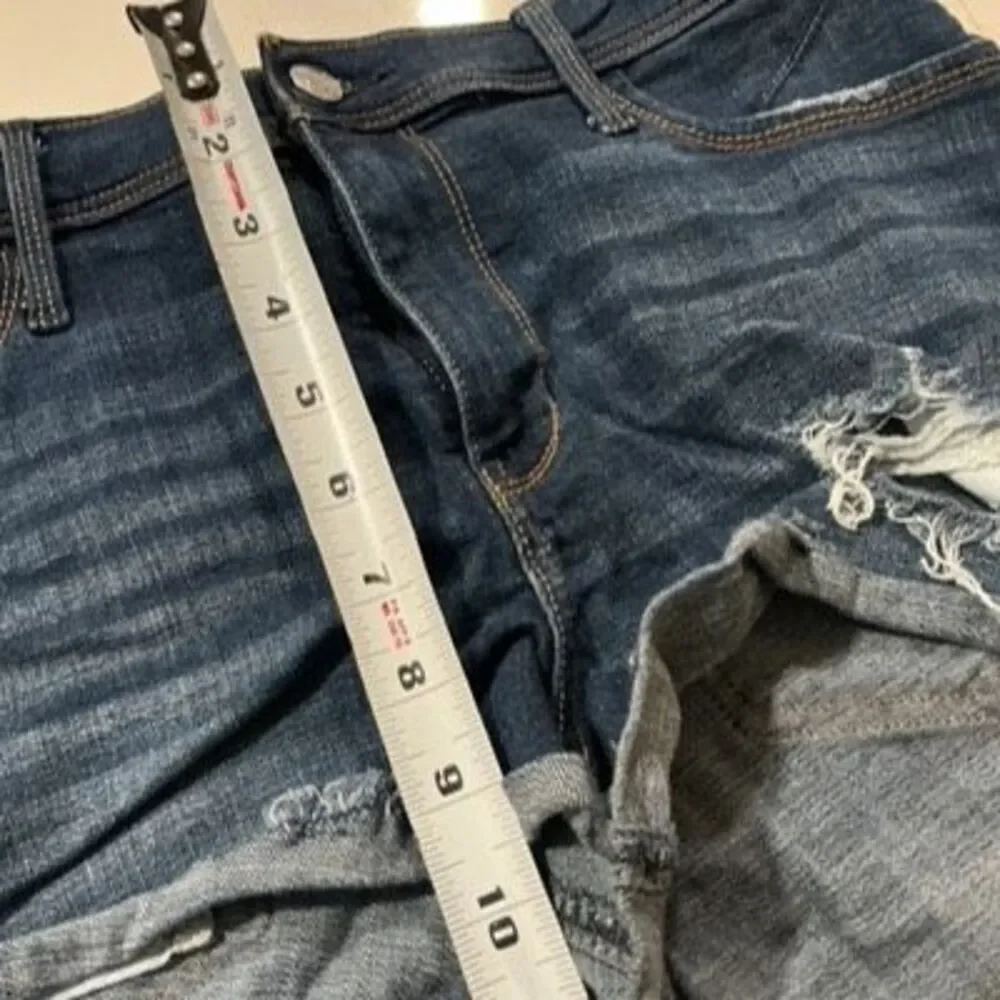 Hollister Short Short High Rise Jean Shorts Sz 11- 30” Destroyed Stretch
